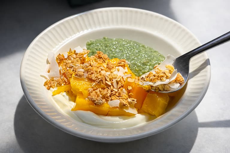 healthy mango chia pudding overnight breakfast with coconut milk